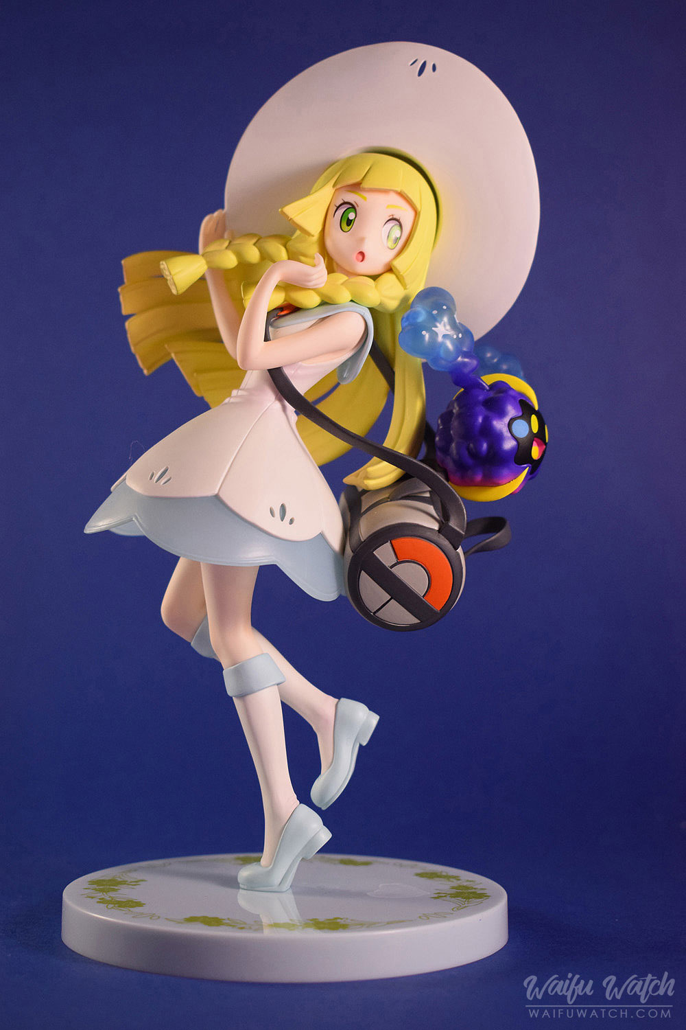 lillie and cosmog figure