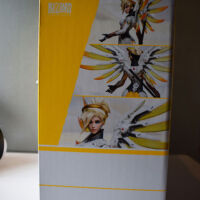 Overwatch-Mercy-Packaging-Photos-02